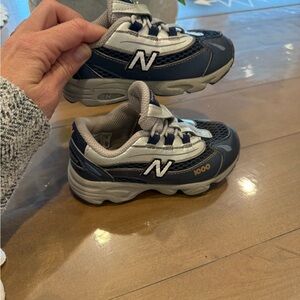 New Balance toddler's size 8 Navy and Gray 1000 Athletic Shoes